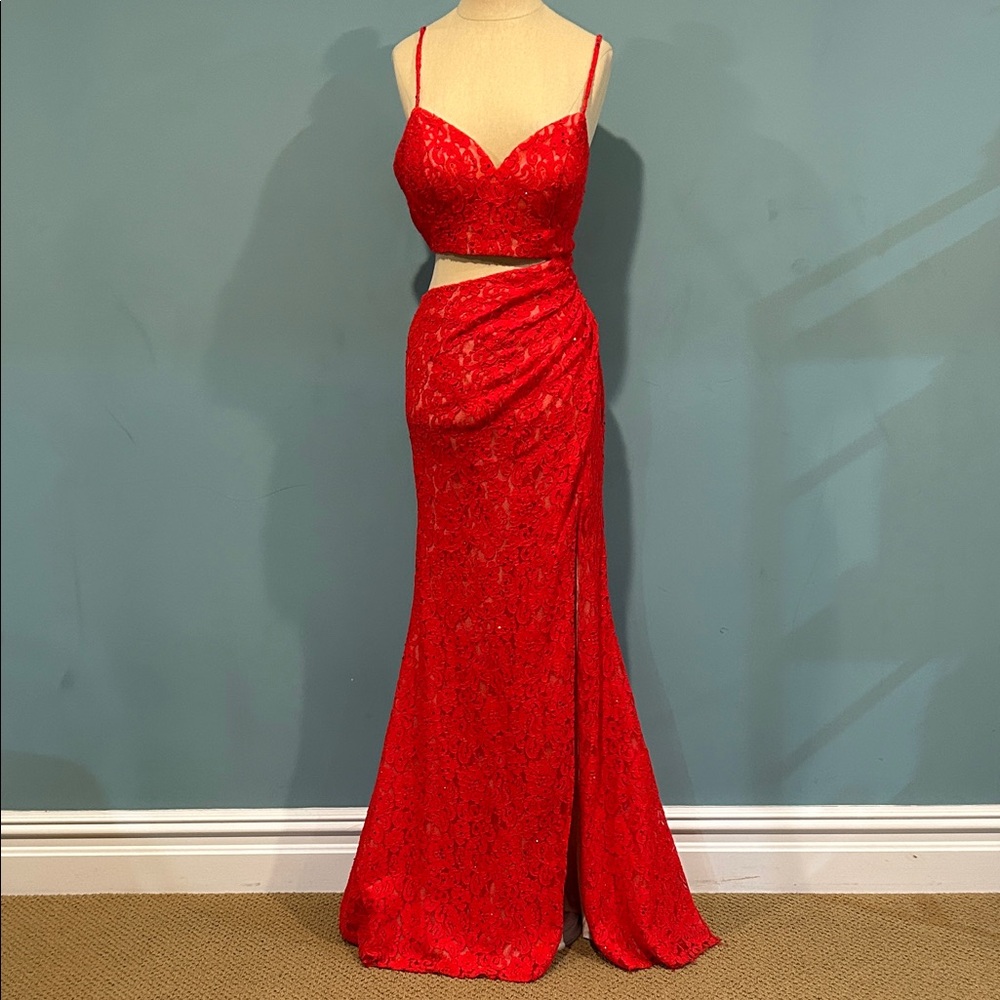 Colette Mon Cheri Red Lace Jeweled Gown sz 6 Side Cutout Ruched Wedding Prom